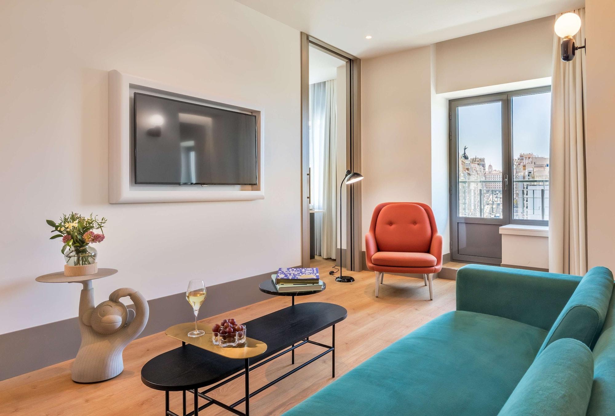 Barcelo Torre De Madrid Hotel Luaran gambar Suite at the Hotel