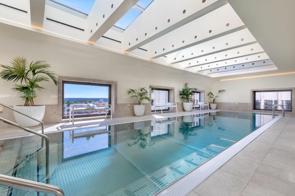Barcelo Torre De Madrid Hotel Luaran gambar The pool at the hotel