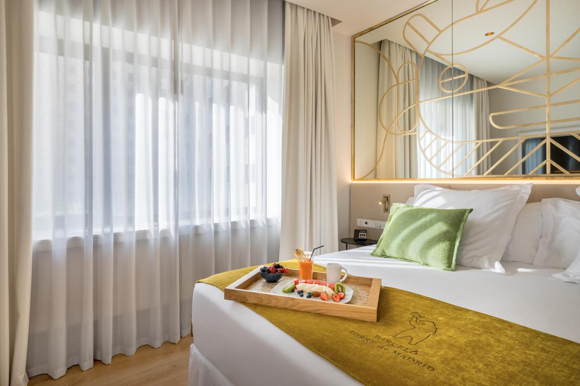 Barcelo Torre De Madrid Hotel Luaran gambar Deluxe room