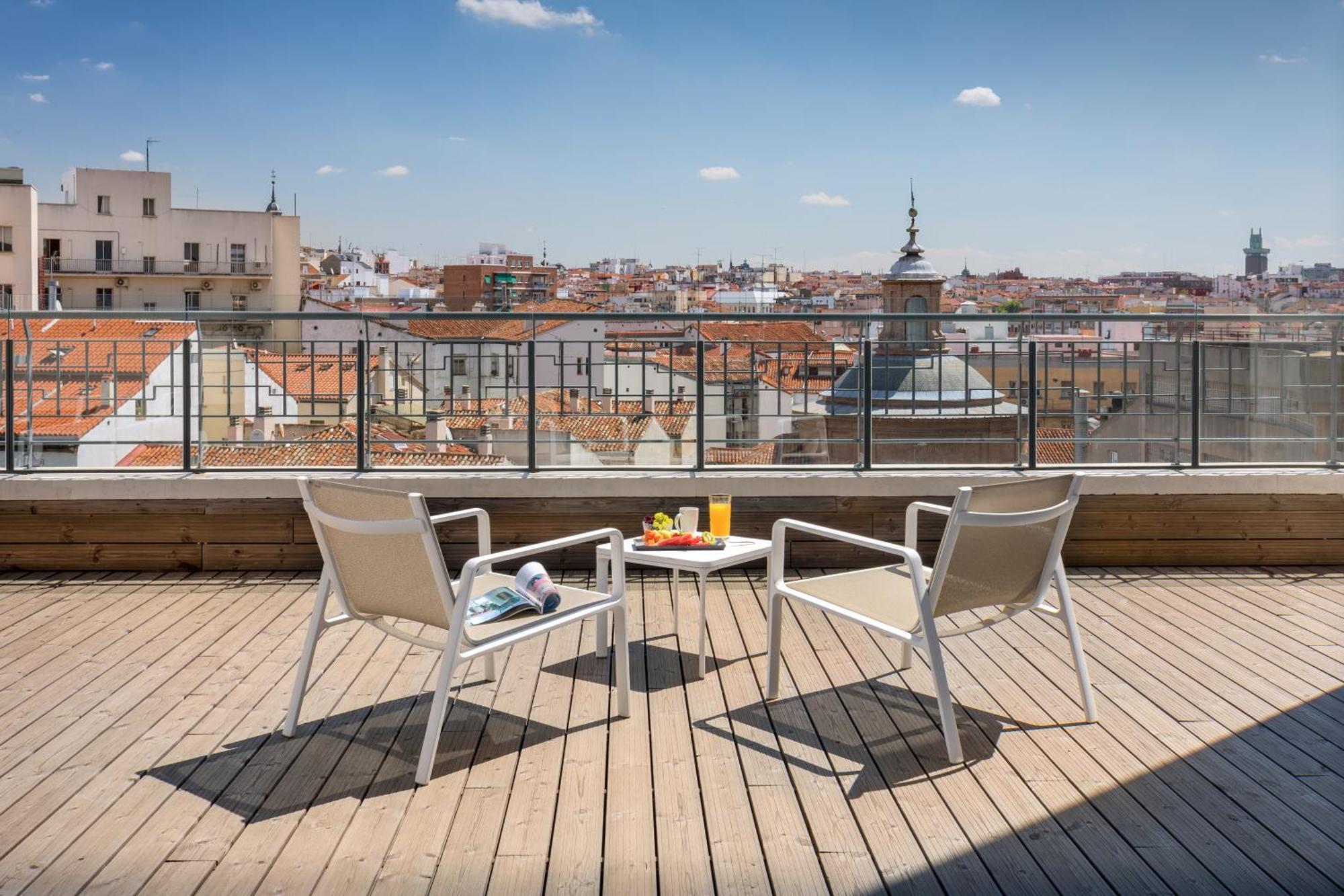 Barcelo Torre De Madrid Hotel Luaran gambar Rooftop terrace
