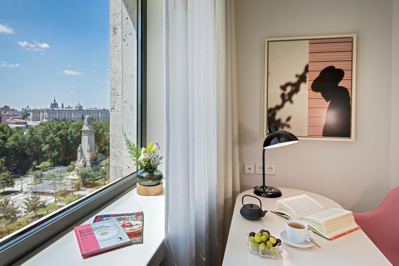 Barcelo Torre De Madrid Hotel Luaran gambar Student room
