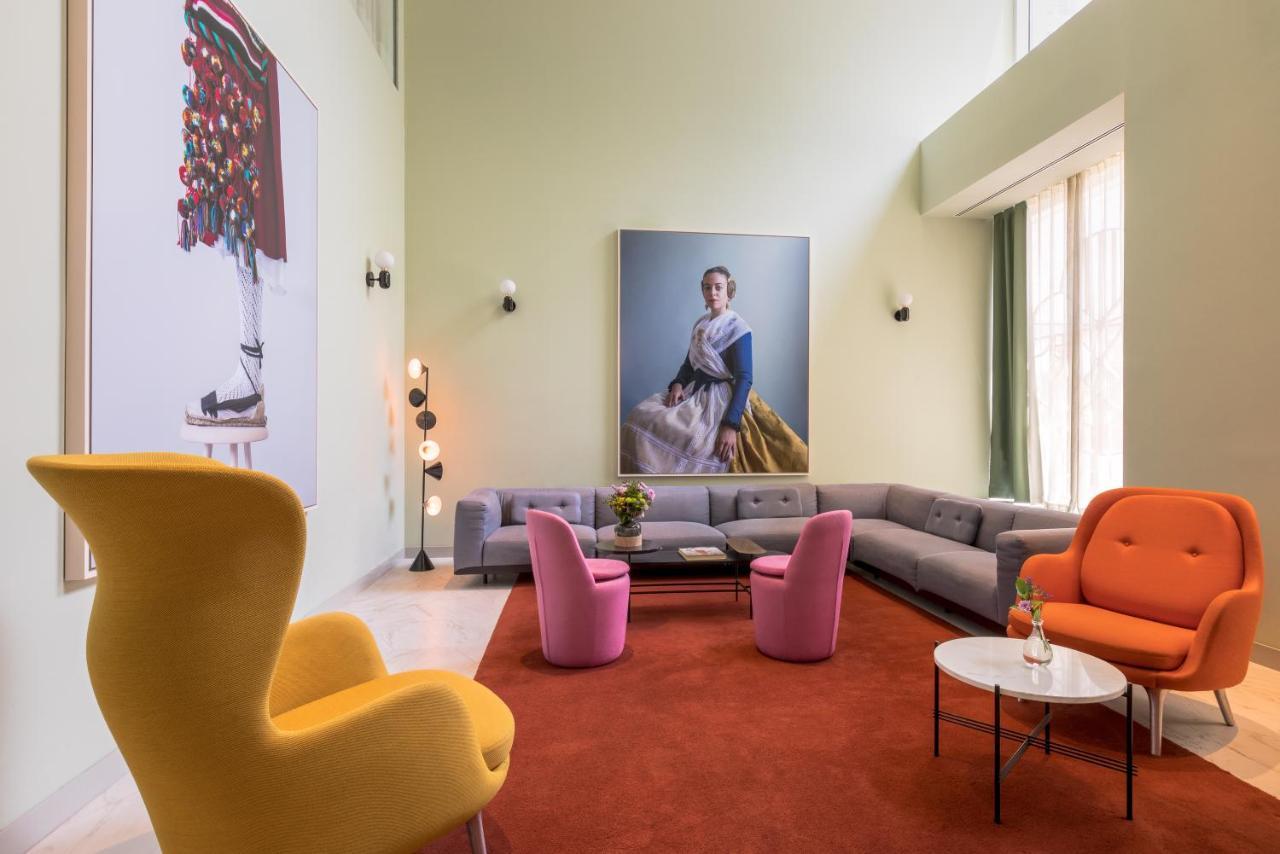 Barcelo Torre De Madrid Hotel Luaran gambar The interior of the hotel